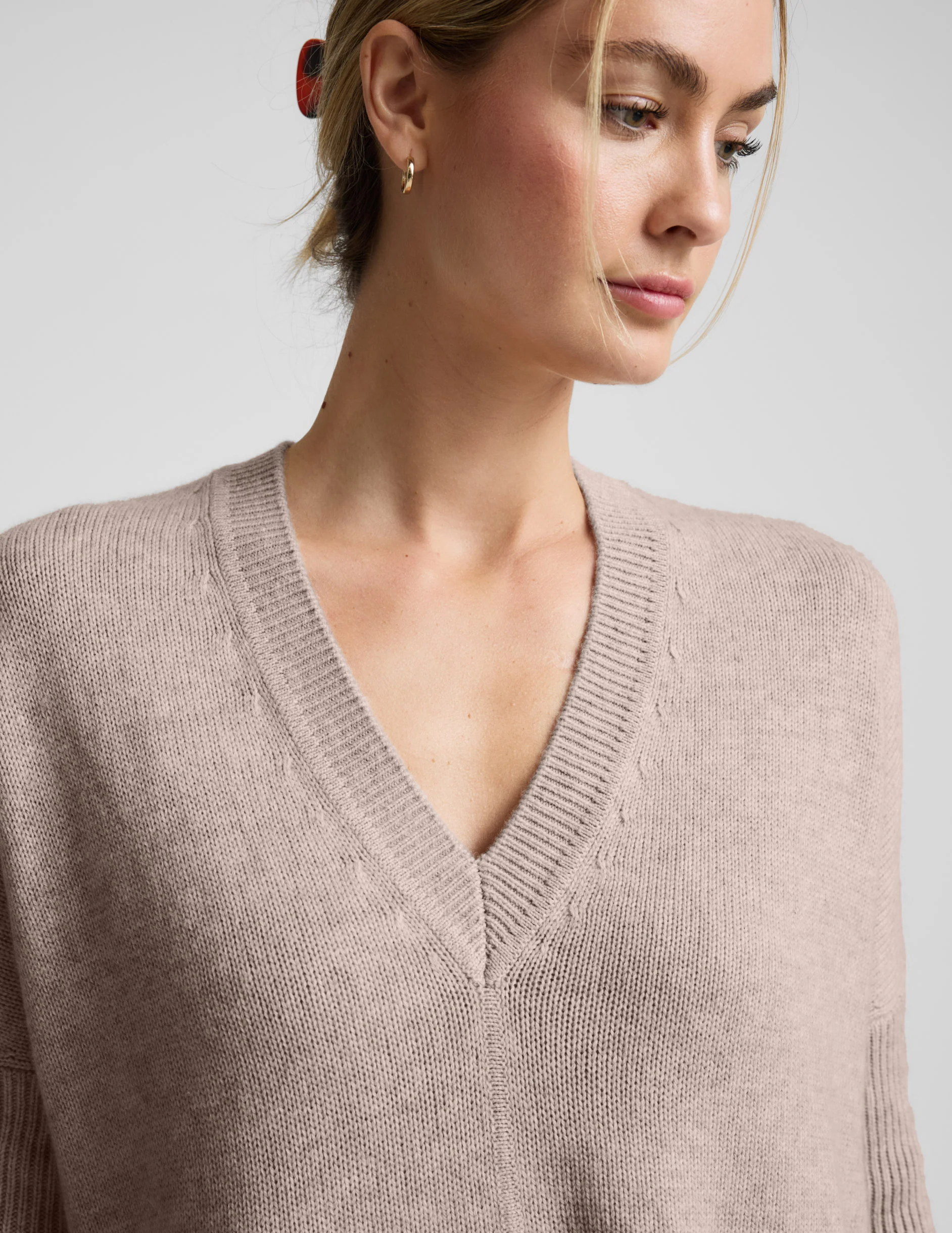Wool-Cashmere V-Neck Sweater - Image 5